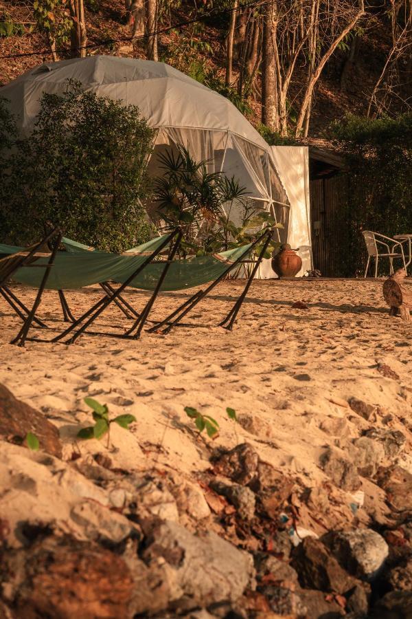 Hotel Touch Glamping Koh Yao Noi ทัช แกรมปิ้ง เกาะยาวน้อย Exterior foto